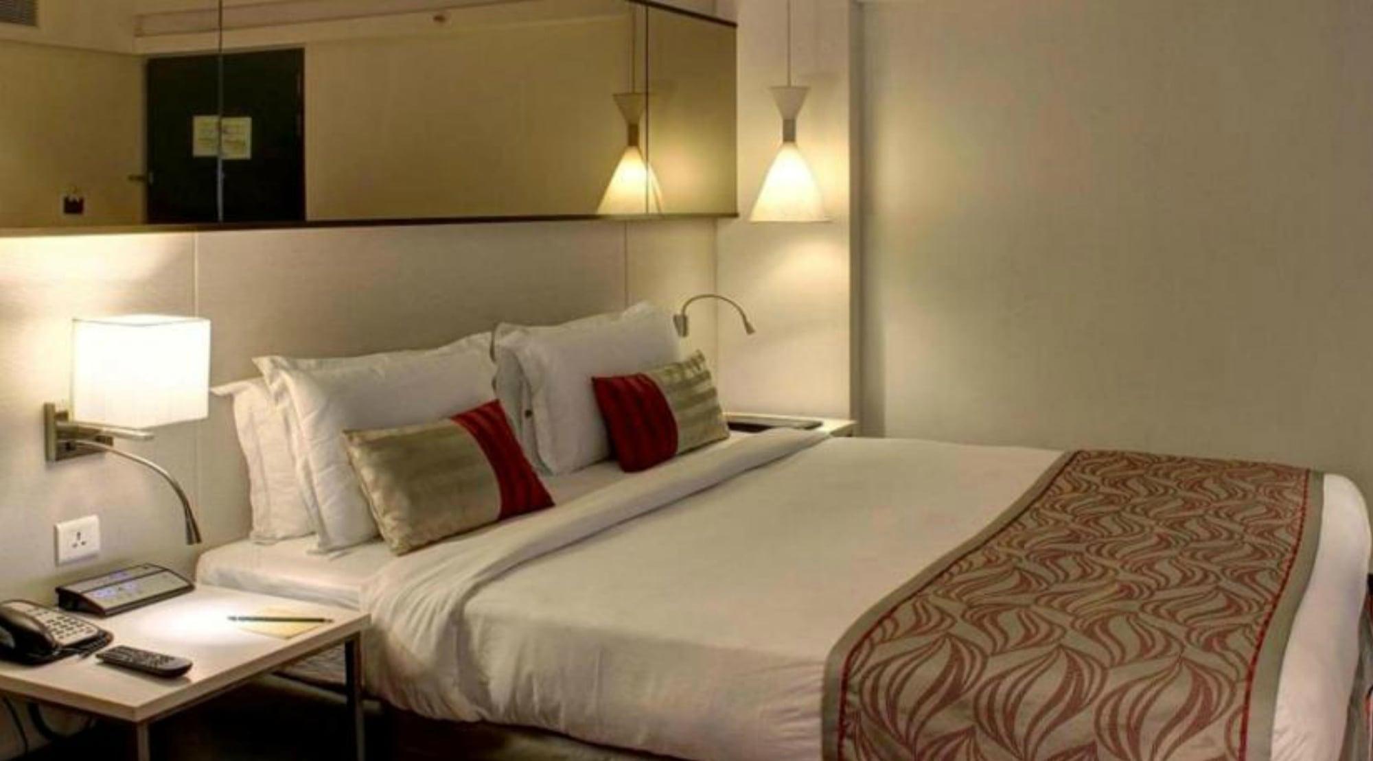 The Sahil Hotel Bombay Exterior foto