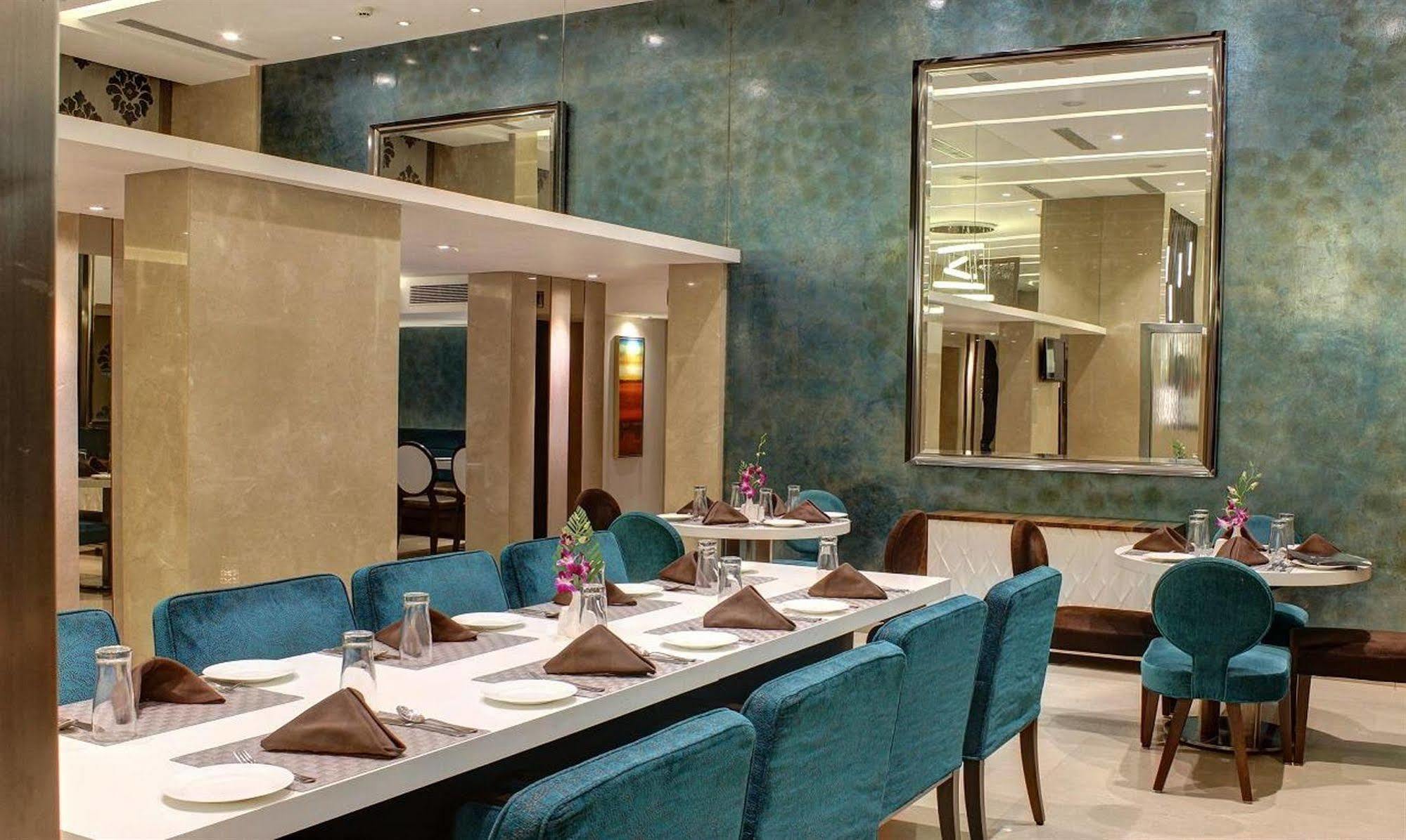 The Sahil Hotel Bombay Exterior foto