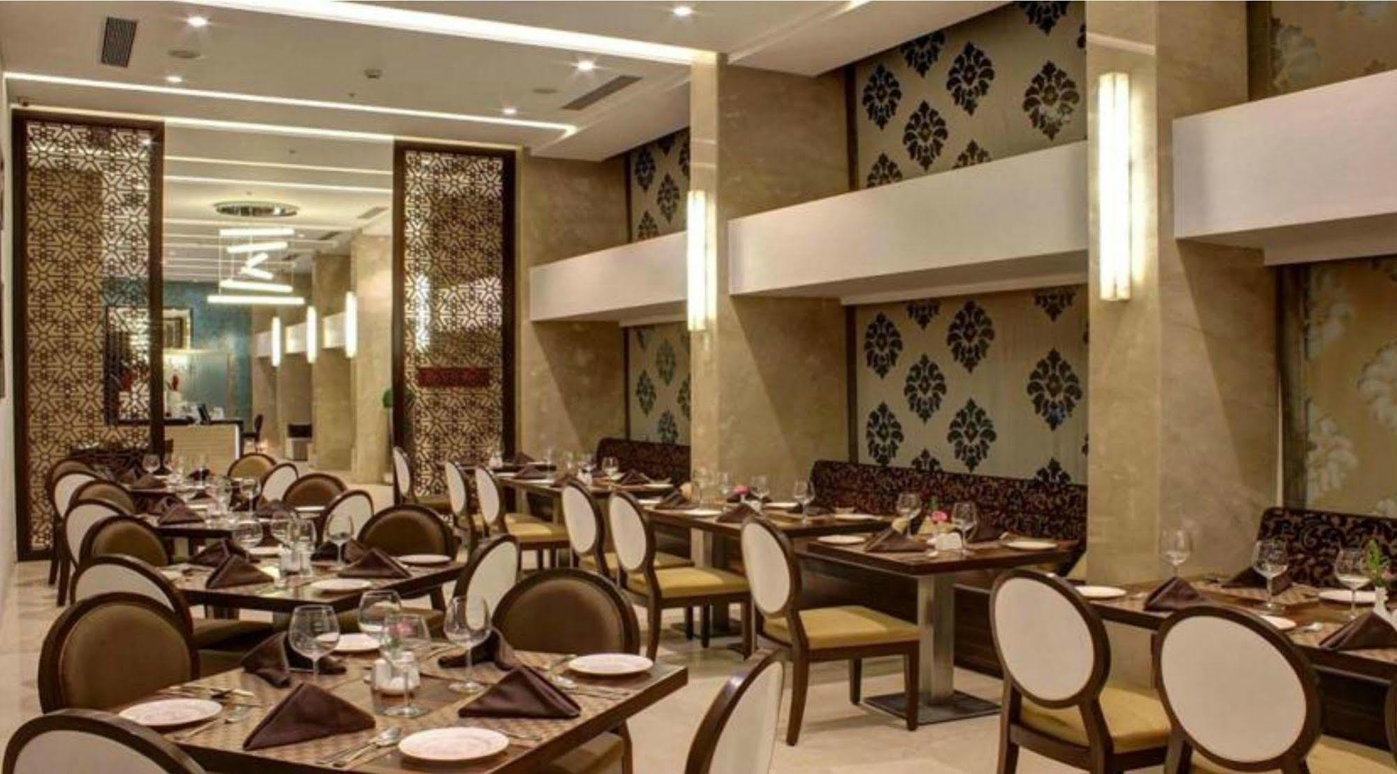 The Sahil Hotel Bombay Exterior foto